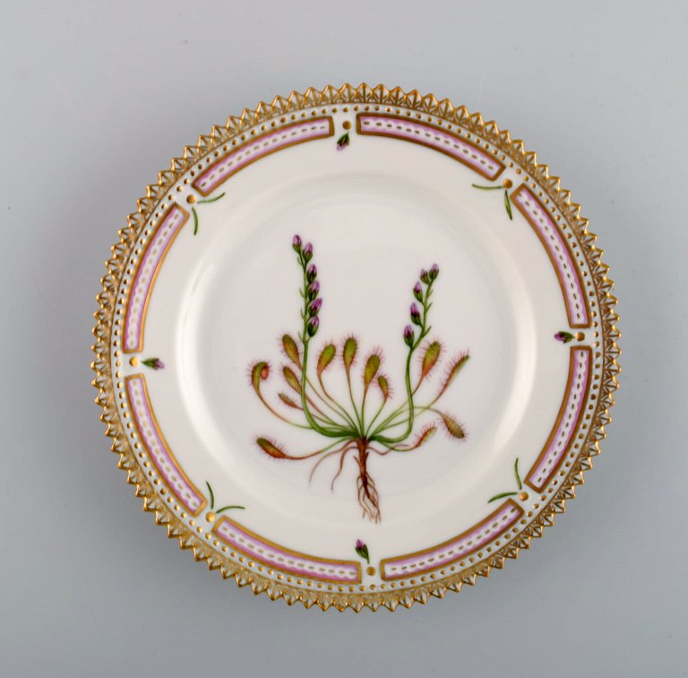 Royal Copenhagen Flora Danica side plate in hand-painted porcelain with flowers 
and gold decoration. Model number 20/3552.
