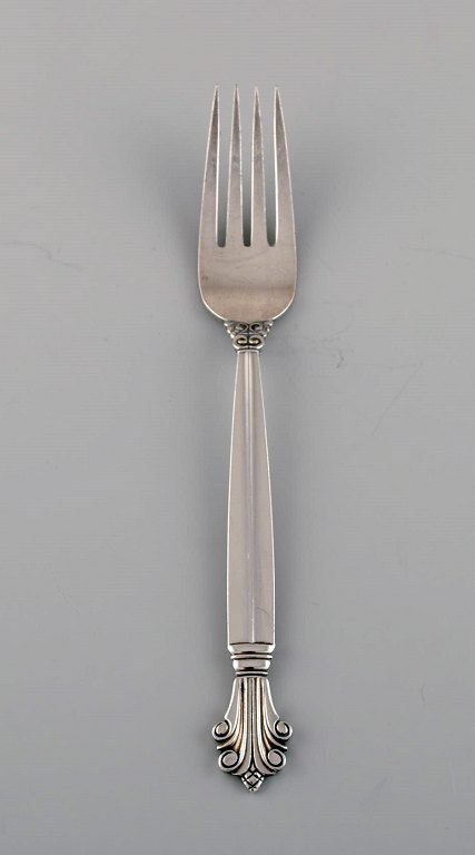 Georg Jensen Acanthus dinner fork in sterling silver. 11 pcs in stock.
