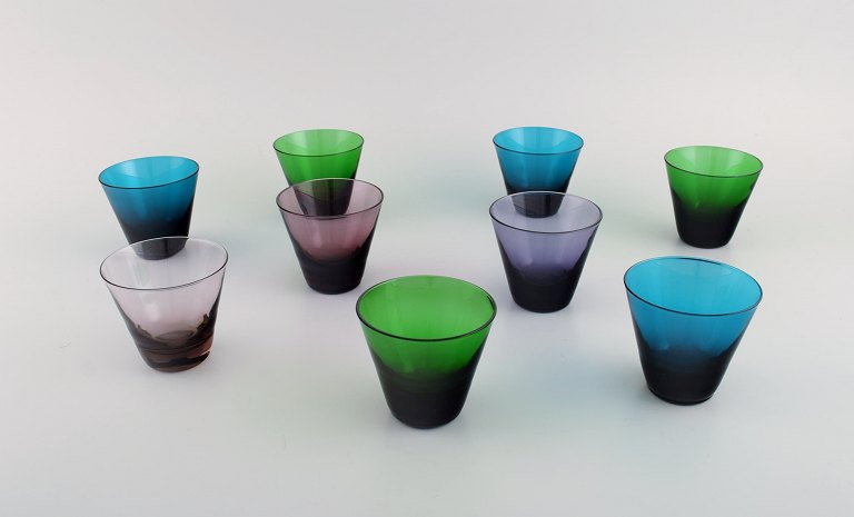 Lennart Rosén for Reijmyre. Nine Mambo drinking glasses in mouth blown art 
glass. 1950s.
