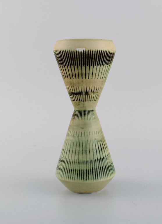 Carl Harry Stålhane (1920-1990) for Rörstrand. Timeglas formet vase i glaseret 
keramik. Svensk design, 1960