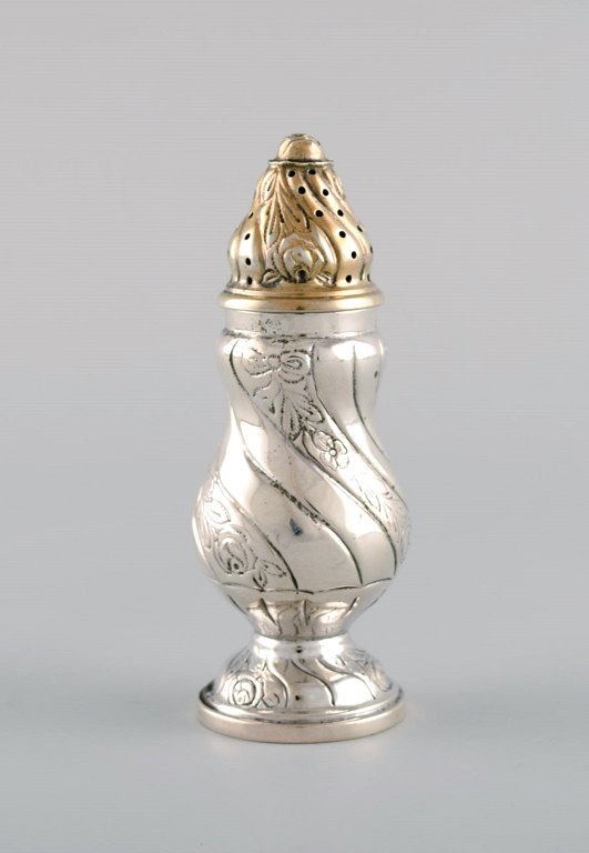 Danish silversmith. Salt shaker in silver. Mid-20th century.
