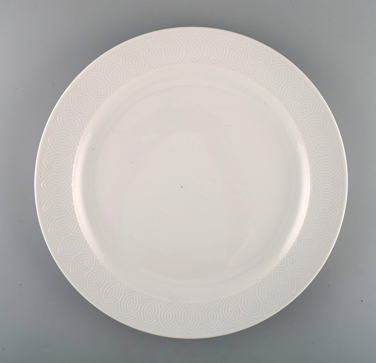 Royal Copenhagen. Salto Service, White. Large round serving dish. 1960s.
