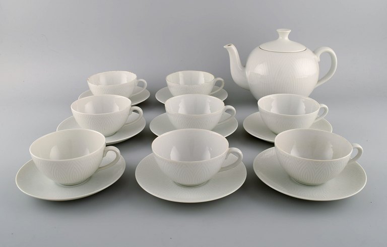 Royal Copenhagen. Salto Service, White. Tea service for eight people. 1960s.
