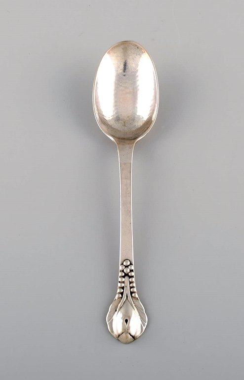 Antik Evald Nielsen Nummer 3 dessertske i tretårnet sølv (830). Ca. 1920.
