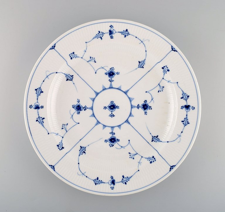 Large round antique Royal Copenhagen Blue Fluted Plain serving dish. 19th 
century.
