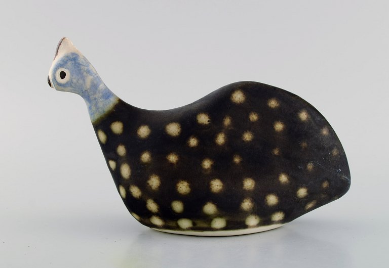South African studio ceramist. Unique bird in hand-painted glazed ceramics. Late 
20th century.
