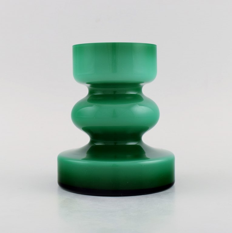 P.O. Power for Alsterfors. Vase in green mouth blown art glass. Swedish design, 
1960s / 70s.
