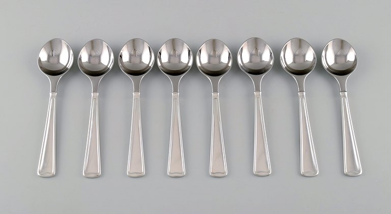 Rare Georg Jensen Koppel cutlery. Eight sorbet spoons in sterling silver and 
stainless steel.
