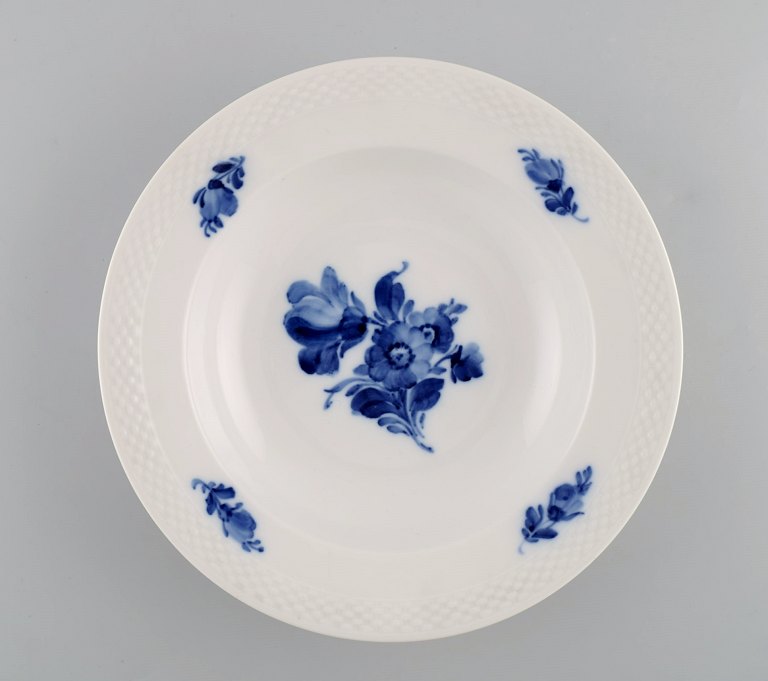 Royal Copenhagen Blue Flower Braided deep plate. Model number 10/8106. Early 
20th century.
