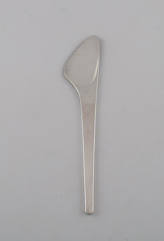 Georg Jensen Caravel butter knife in sterling silver. 14 pcs in stock.
