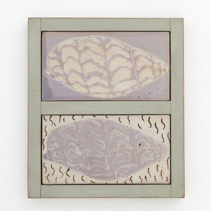 Bodil Manz
Relief of porcelain tiles with motif of conchRelief of porcelain tiles with 
motif of conch shells. Signed.
1 pc. in stock
Original condition
