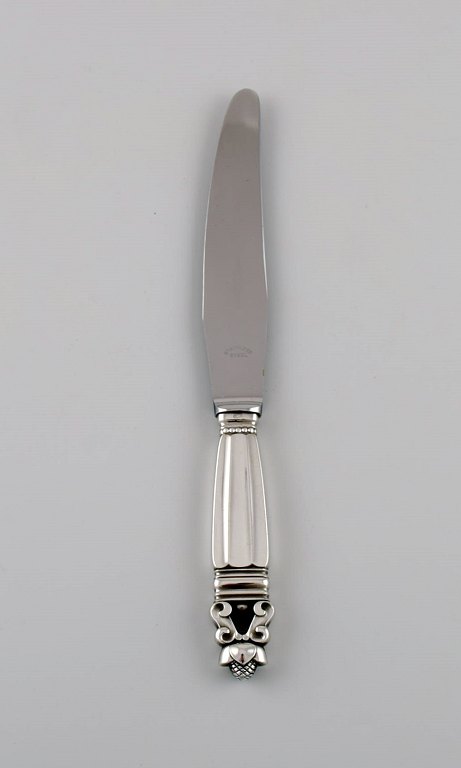 Georg Jensen Acorn dinner knife in sterling silver and stainless steel. 5 pcs in 
stock.
