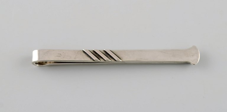 Carl M. Cohr, Danmark. Art deco slipsenål i sølv (830). 1920/30