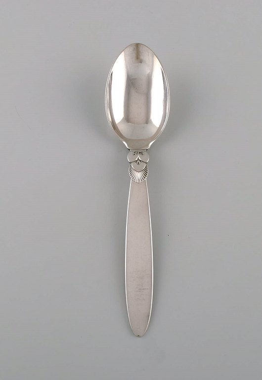 Early Georg Jensen Cactus dinner spoon in sterling silver. Dated 1909-1914. Two 
pieces in stock.
