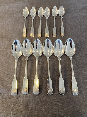 6 table spoons, 6 teaspoons, mussel830 SGood condition, 6 tablespoons 900 kr., 6 teaspoons 500 kr