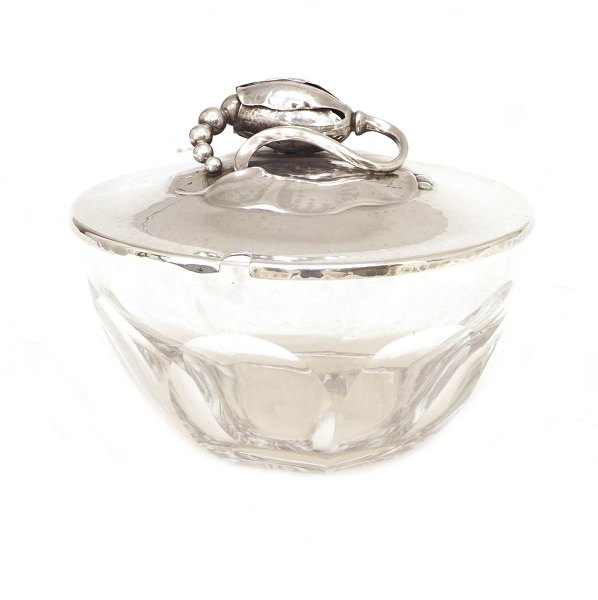 Georg Jensen Blossom  small vintage jam bowl with silver lid. #2A. Made 1930-32. 
H: 9cm. D: 11,5cm