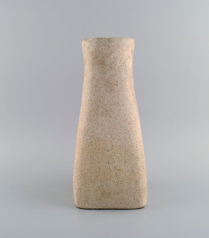 European studio ceramicist. Unique vase in glazed stoneware. Beautiful raw glaze 
in sand shades. 1960s / 70s.
