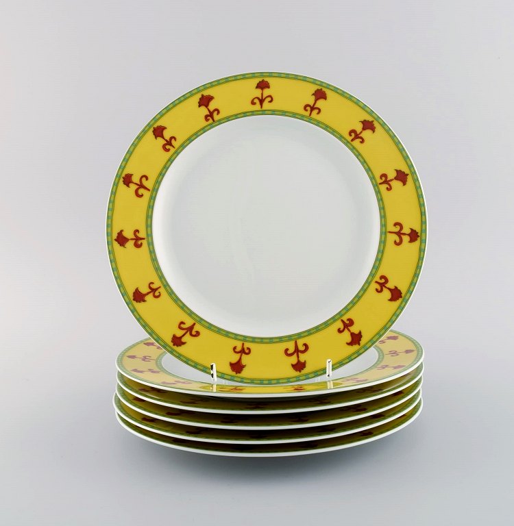 Paul Wunderlich for Rosenthal. Six Bokhara porcelain lunch plates. Colorful 
design, late 20th century.
