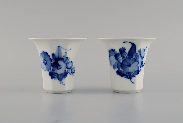 Royal Copenhagen Blue Flower Angular. Two small vases. Dated 1889-1922. Model 
number 10/8613.
