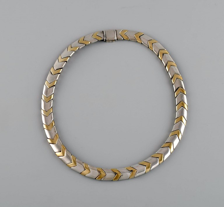Tiffany & Company, New York. Modernist necklace in partially gilded sterling 
silver. 1970s.
