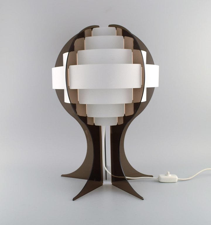 Flemming Brylle & Preben Jacobsen, Denmark. Vintage desk lamp in smoky and white 
acrylic glass. 1960s.
