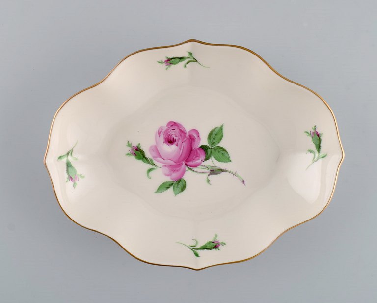 Meissen Pink Rose skål i håndmalet porcelæn med guldkant. Tidligt 1900-tallet.
