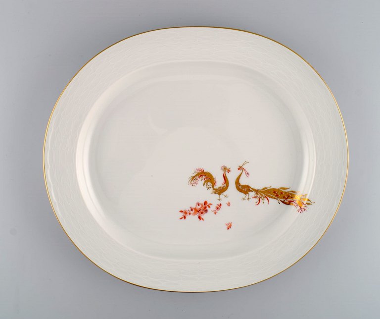 Rare art deco Meissen serving dish with hand-painted peacocks and gold 
decoration. 1930s.
