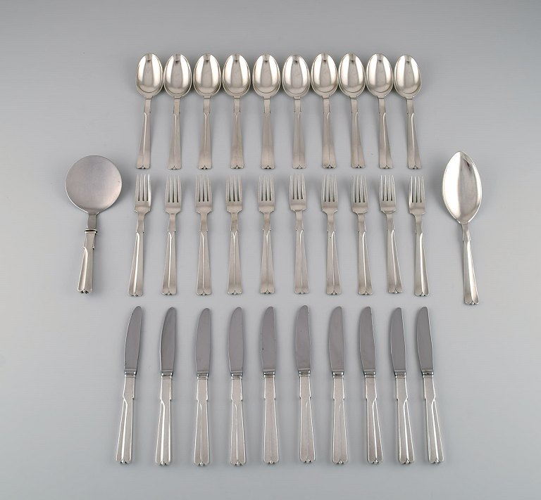 Hans Hansen silverware no. 7. Art deco lunch service in silver (830) for 10 
people. 1930s.
