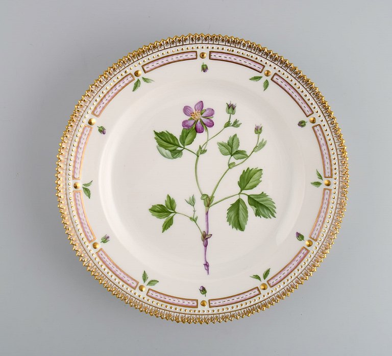 Royal Copenhagen Flora Danica lunch plate in hand-painted porcelain with flowers 
and gold decoration. Model number 20/3550.
