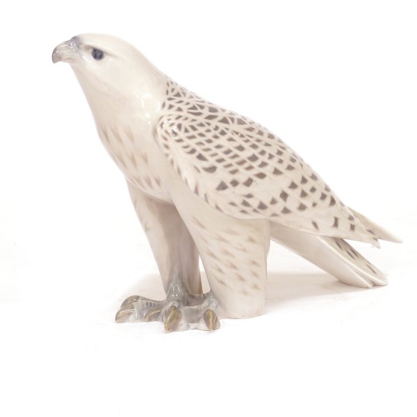 Royal Copenhagen falcon, Iceland, 263. H: 22cm. L: 29cm