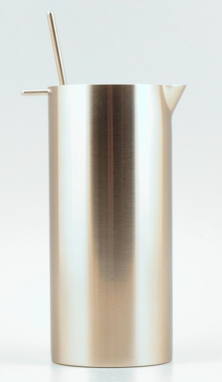 Arne Jacobsen for Stelton. Cylinda Line cocktail shaker i rustfrit stål. 
1960/70