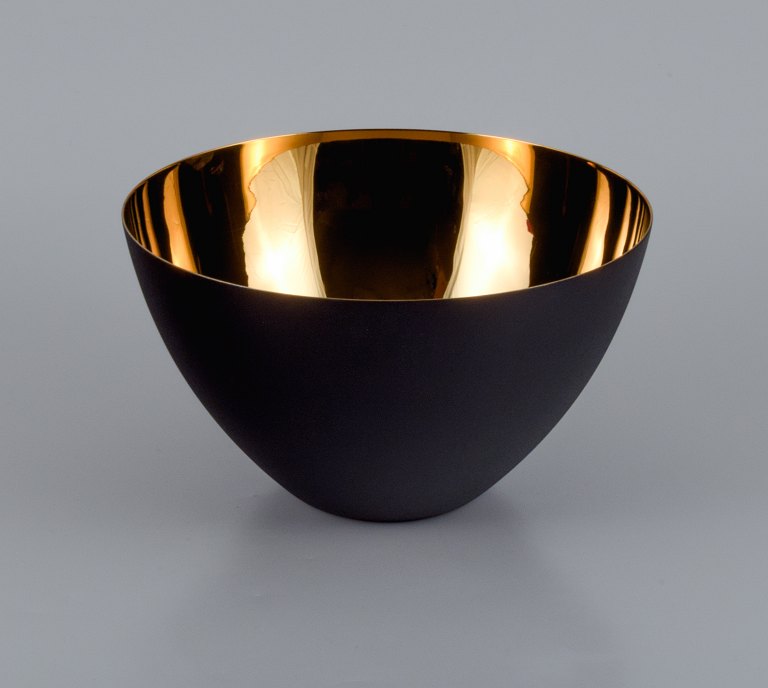 Guld krenitskål i metal.
Design af Hermann Krenchel.