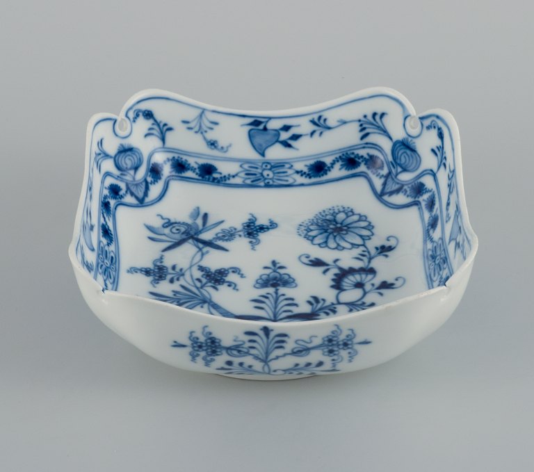 Meissen, Blue Onion bowl.