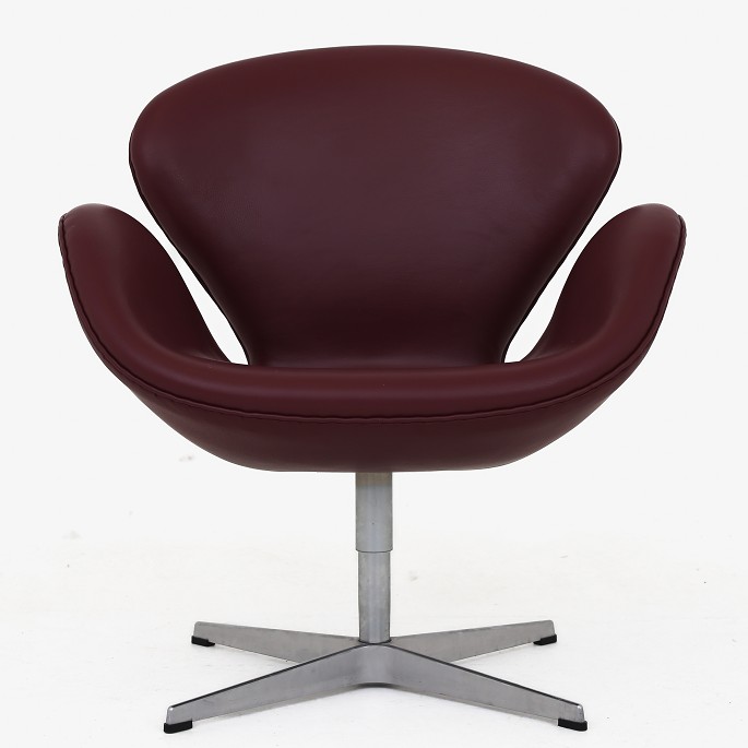 Arne Jacobsen / Fritz Hansen
AJ 3320 - Reupholstered 
