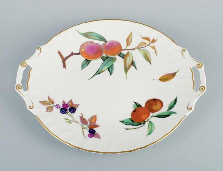 Royal Worcester Fine Porcelain, kagetallerken med motiver af æbler og bær.