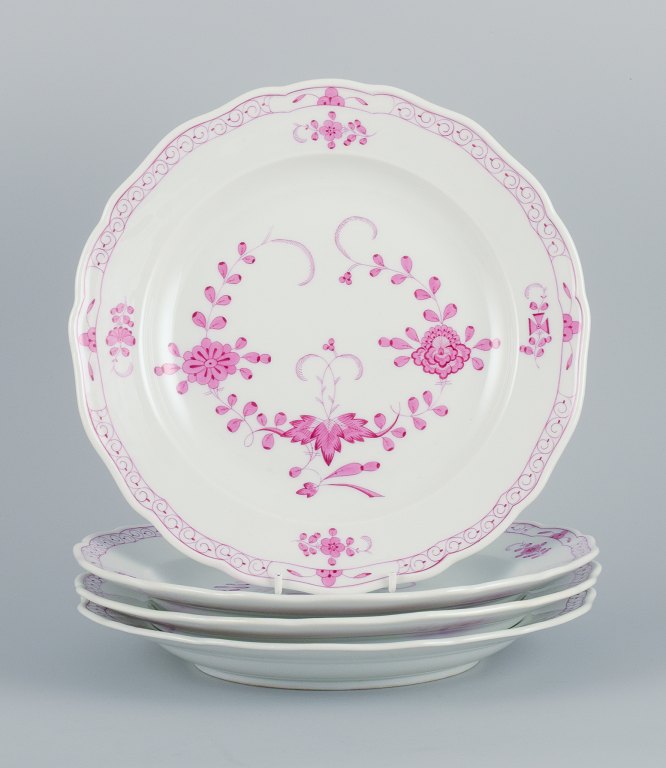 Meissen, Pink Indian, a set of four dinner plates.