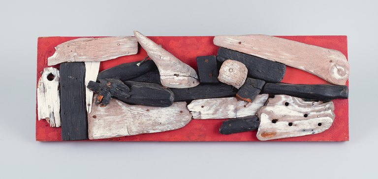 Børge Sørensen-Sornum (1920-1985), listeded Danish artist.
Relief/sculpture of beach finds, partially painted.