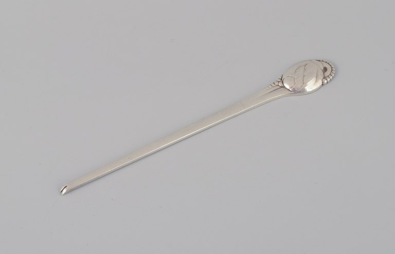 Evald Nielsen, rare Art Nouveau lobster fork in silver.
Model number 10.