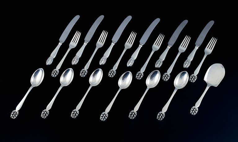 Danish silversmith, complete lunch service for six people. A total of 19 pieces.