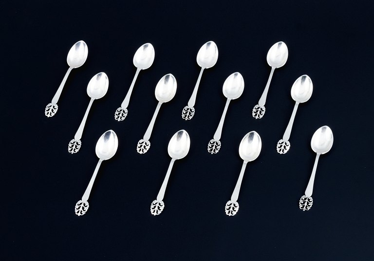 Danish silversmith, twelve coffee spoons.
Danish 830 silver.
