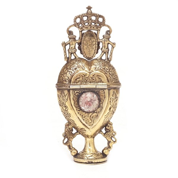 Gilt silver vinaigrette by Hans Christian Winther, Copenhagen, 1748-1830. Dated 
1806. H: 12cm. W: 93,2gr