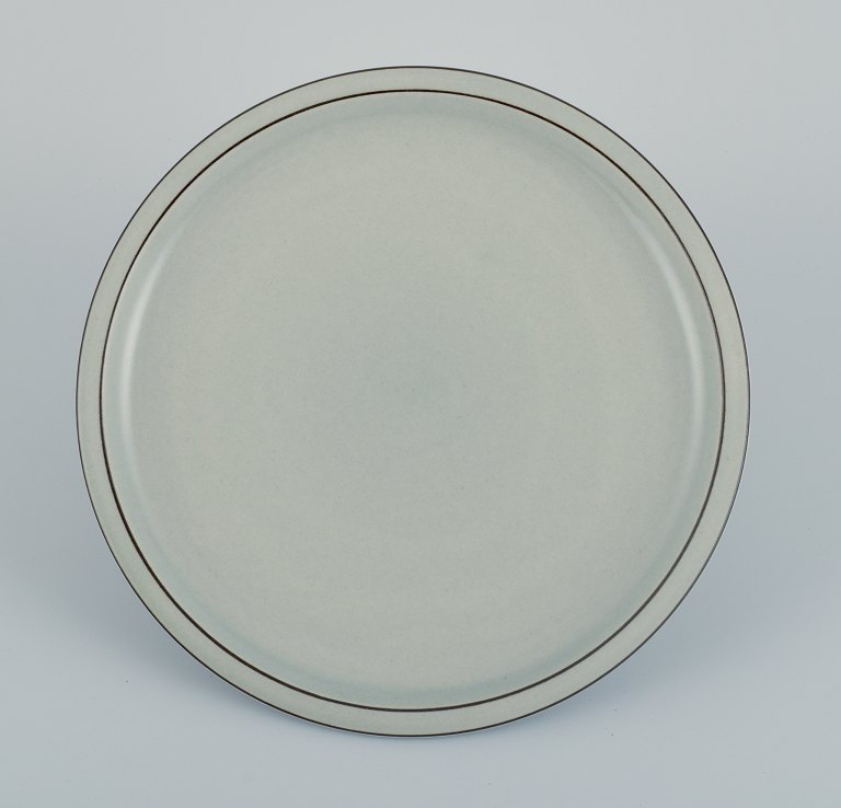 Jens Harald Quistgaard for Bing & Grøndahl, Colombia, round dish.