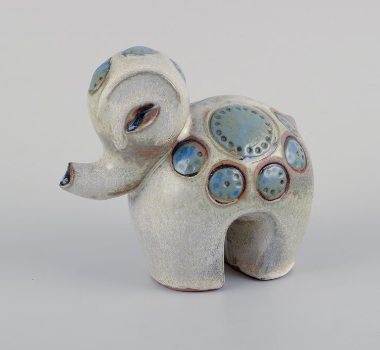 Britt-Louise Sundell for Gustavsberg.
Ringo 1 baby elephant in glazed ceramics.