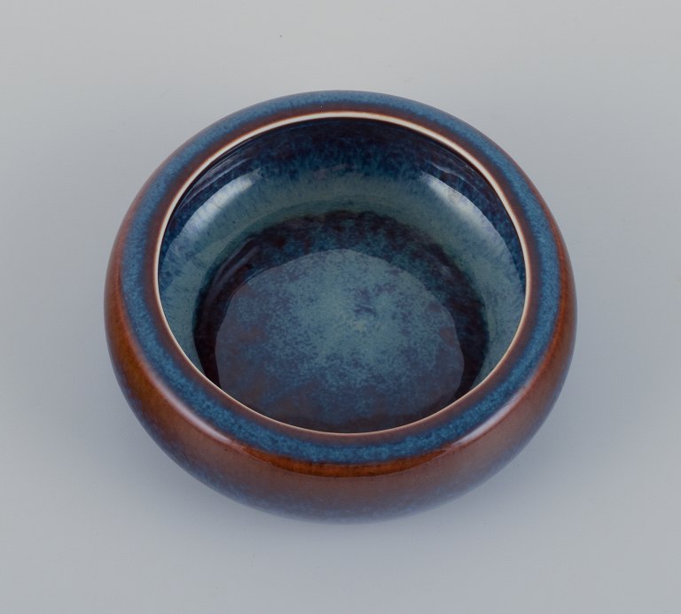 Carl Harry Stålhane (1920-1990) for Rörstrand, ceramic bowl with blue and brown 
glaze.