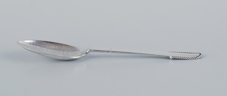 Georg Jensen Kugle. 
Stor teske i sterlingsølv.