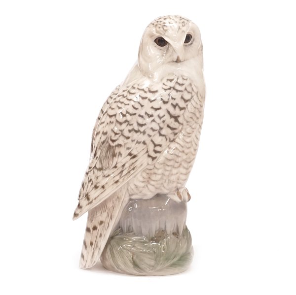 Royal Copenhagen snowy owl. Design by P. Herold. Manufactured circa 1920. 1. 
quality. H: 41cm