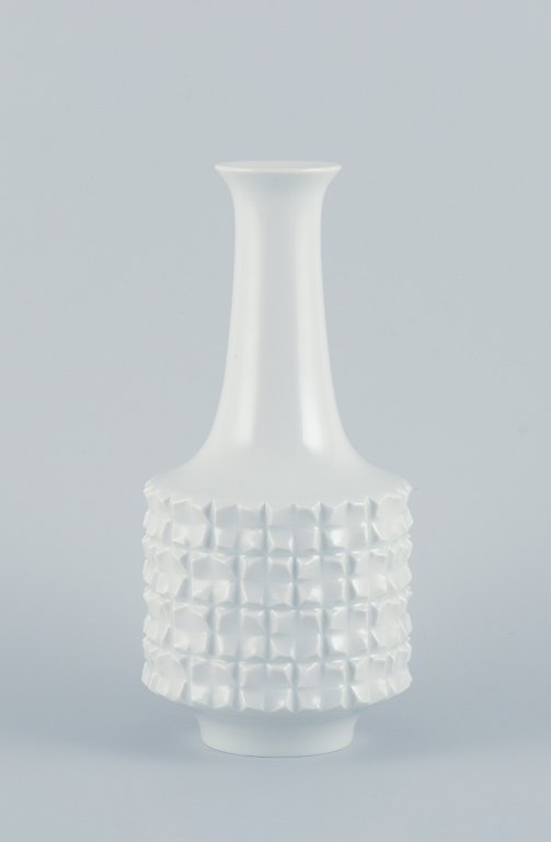 Hans Merz for Meissen, large narrow-necked porcelain vase in a modern design 
with geometric pattern and white glaze.