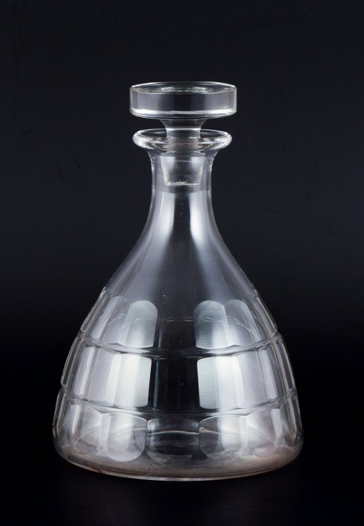 Baccarat, France, "Charmes" Art Deco wine decanter in clear crystal glass. 
Faceted cut.