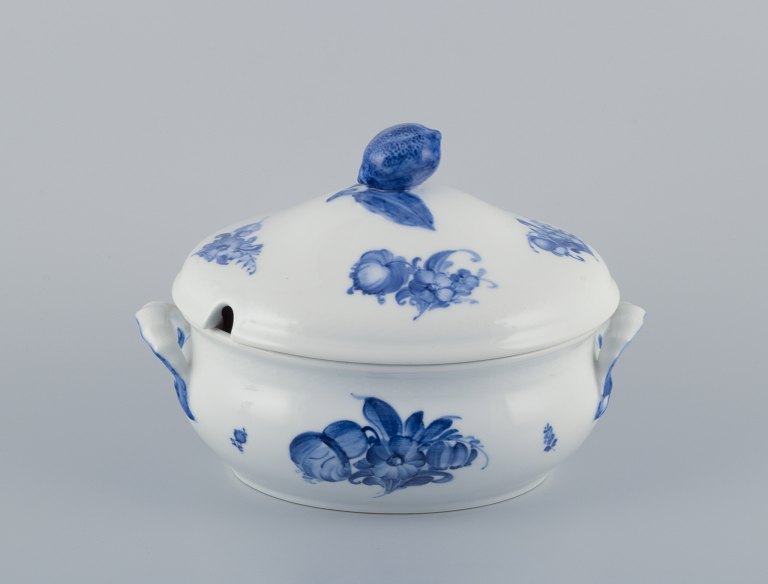 Royal Copenhagen Blue Flower Braided, large tureen.