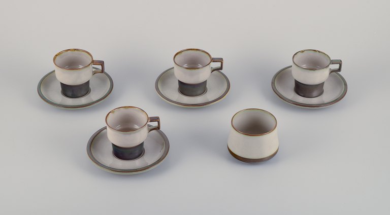 Bing & Grøndahl. Four sets of Tema coffee cups with matching saucers and a sugar 
bowl in stoneware.